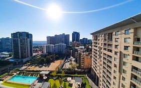 Westpoint Sandton Skyline Apartment