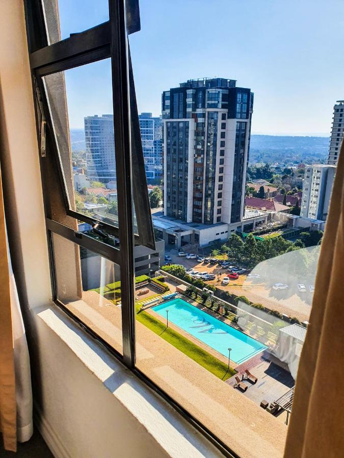 Westpoint Sandton Skyline Apartment Johannesburg Exterior photo